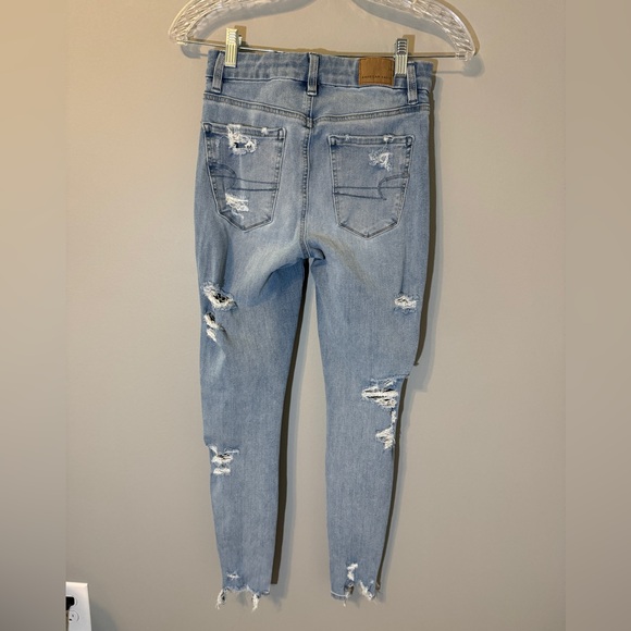 AMERICAN EAGLE - The Dream Jean Curvy Hi-Rise Ripped Jegging - Size 0 Regular - Picture 3 of 6